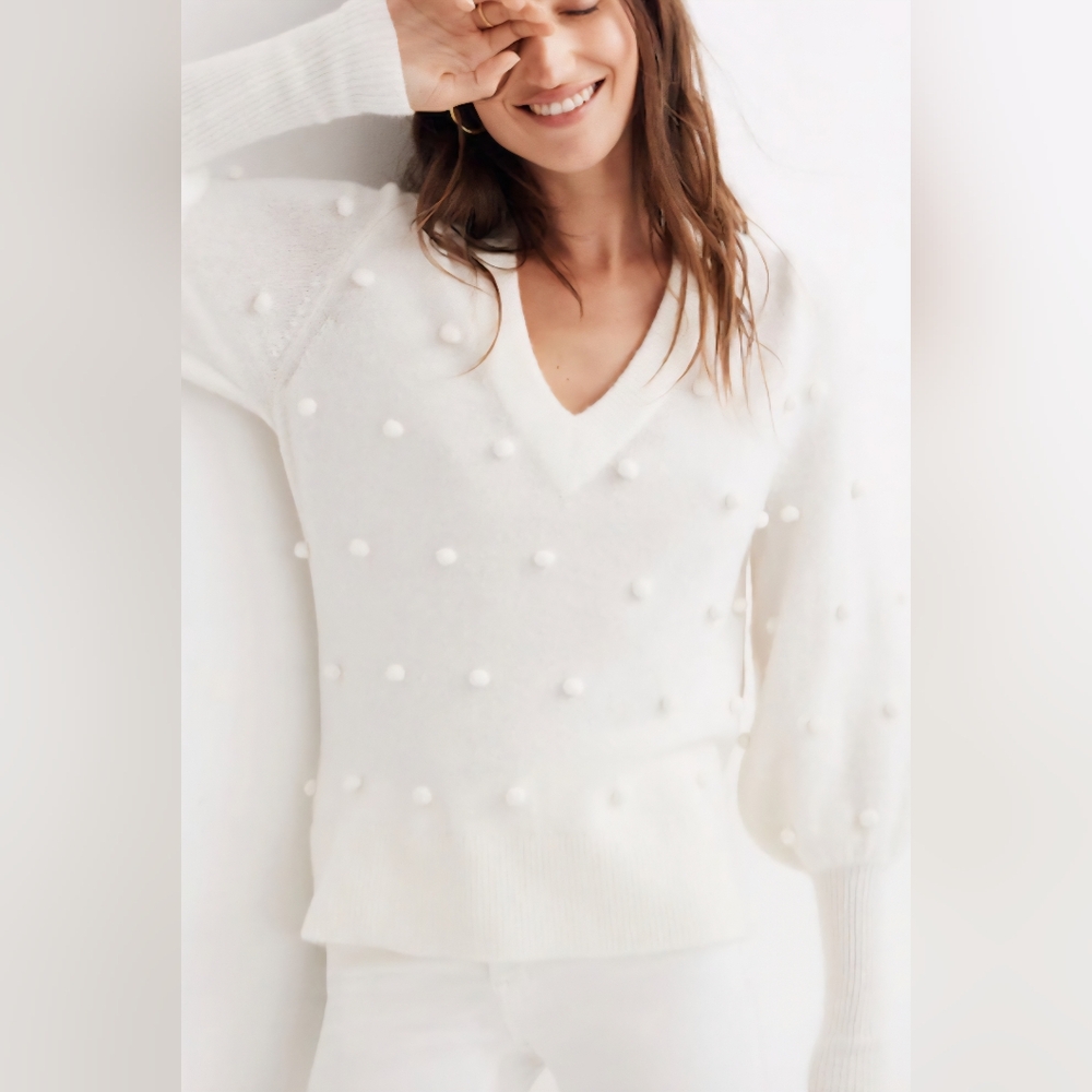 Bobble Dashwood V-Neck Sweater in Coziest Yarn